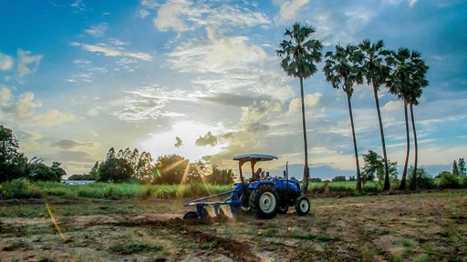 K4GGWA and New Holland 726318